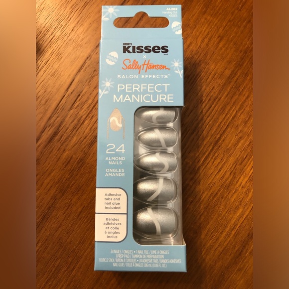 3/$20 Sally Hansen Hershey Kisses Perfect Manicure Nail Sets - Picture 3 of 5